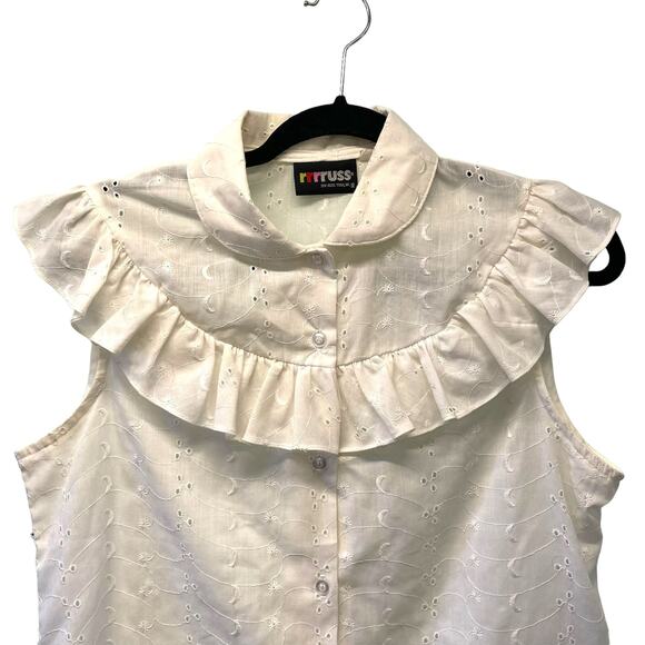 White Eyelet VTG rrrruss Sun and Moon Embroidered Sleeveless Ruffle Blouse 12 - Picture 4 of 7